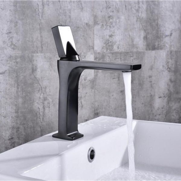 bathroom sink faucets vidric black oil brushed/nickel basin faucet single lever mixer tap with and cold water arrival
bathroom sink faucets vidric black oil brushed/nickel basin faucet single lever mixer tap with and cold water arrival