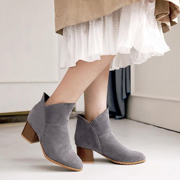 boots fashion women nice autumn high heels ankle shoes size 35-52 spring black office leather
boots fashion women nice autumn high heels ankle shoes size 35-52 spring black office leather