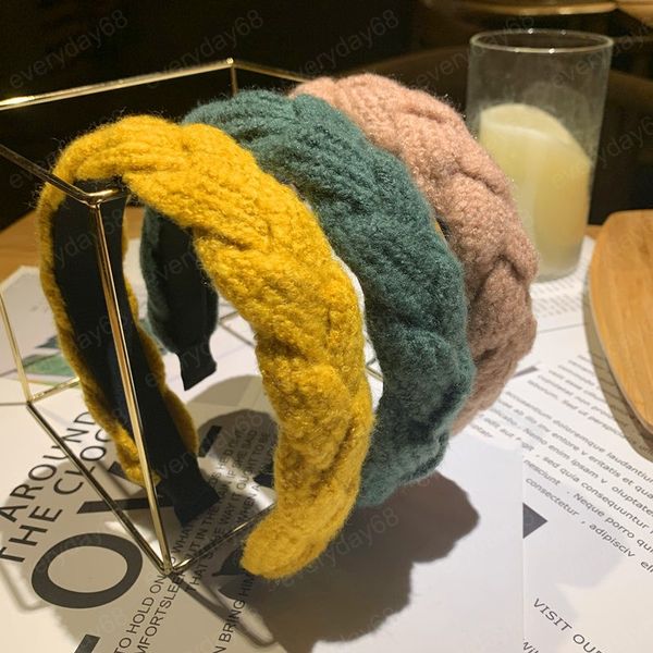 winter knitted weaving headband women warm handmade hairbands girls 2021 fashion solid color turban casual hair accessories, Silver
winter knitted weaving headband women warm handmade hairbands girls 2021 fashion solid color turban casual hair accessories, Silver