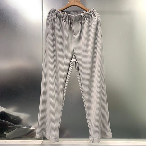 2021 new pleated sweatpants men women trousers solid joggers drawstring homme plisse pants g729, Black
2021 new pleated sweatpants men women trousers solid joggers drawstring homme plisse pants g729, Black