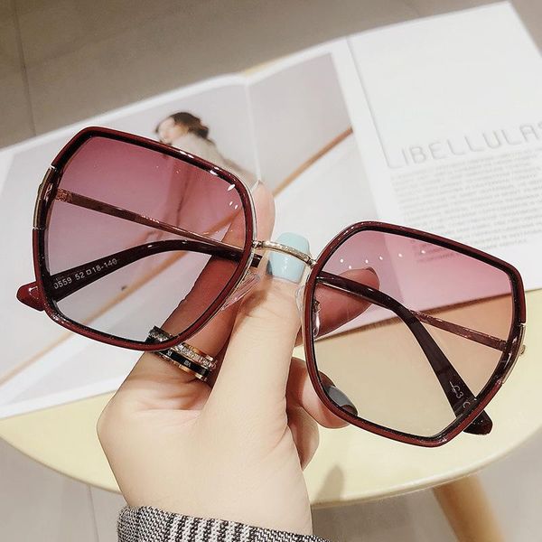 sunglasses fashion women's anti ultraviolet large frame round face thin 50559, White;black
sunglasses fashion women's anti ultraviolet large frame round face thin 50559, White;black