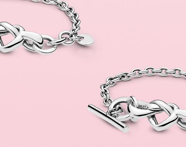 the european and american creative different sterling silver bracelet with pan home mixed knot heart bracelet female contracted joker bracel, Golden;silver
the european and american creative different sterling silver bracelet with pan home mixed knot heart bracelet female contracted joker bracel, Golden;silver
