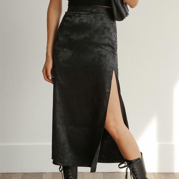 skirts women straight midi gothic floral embroidery high waist side split long female ladies summer fashion, Black
skirts women straight midi gothic floral embroidery high waist side split long female ladies summer fashion, Black