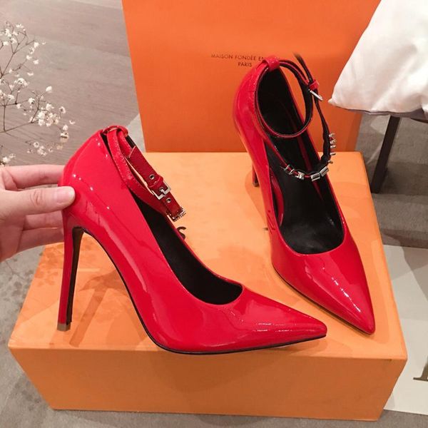 2021 fashion designer women shoes high heels sandals scarpe firmate chaussures womens designers heel sandale with box size 35-40 -g0010, Black
2021 fashion designer women shoes high heels sandals scarpe firmate chaussures womens designers heel sandale with box size 35-40 -g0010, Black