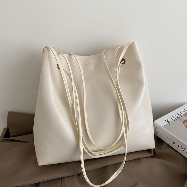 high capacity bear tote bags for women 2020 new casual handbag designer shoulder bucket bag pu leather ladies handbags bolsos
high capacity bear tote bags for women 2020 new casual handbag designer shoulder bucket bag pu leather ladies handbags bolsos