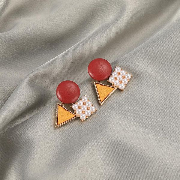 stud korean sweet round temperament pearl leather geometry earrings metal texture, Golden;silver
stud korean sweet round temperament pearl leather geometry earrings metal texture, Golden;silver