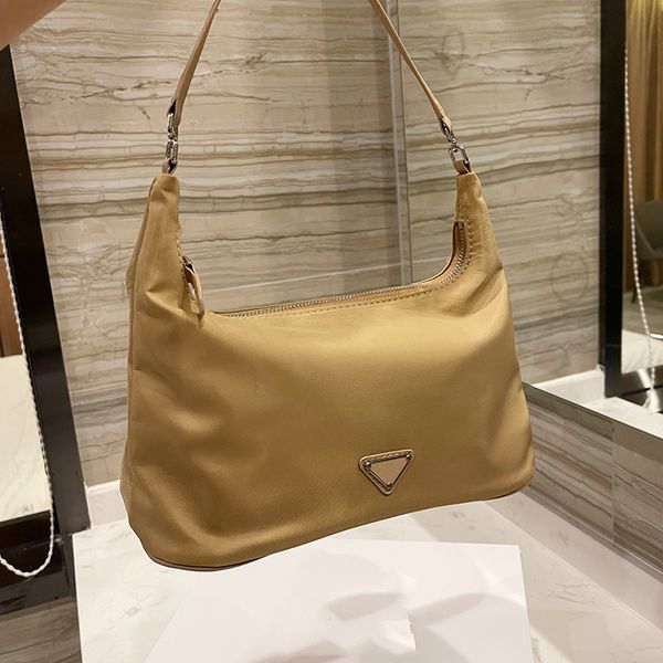 women designer nylon underarm shoulder bag 2021s italy milano show brand luxury shopping handbags lady half moon handbag luxurys designers b
women designer nylon underarm shoulder bag 2021s italy milano show brand luxury shopping handbags lady half moon handbag luxurys designers b
