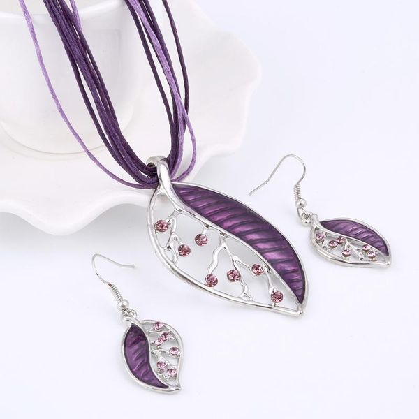 earrings & necklace holiday style women accessories fashion feather flower enamel pendant jewelry set for girl gift reiki, Silver
earrings & necklace holiday style women accessories fashion feather flower enamel pendant jewelry set for girl gift reiki, Silver