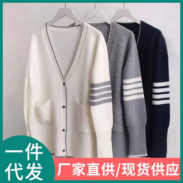 luxury women's jackets straight same female v-neck sweater cardigan korean et long sleeve short sweater, Black;brown
luxury women's jackets straight same female v-neck sweater cardigan korean et long sleeve short sweater, Black;brown