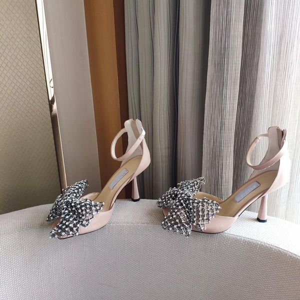 2021 designer's latest women's sandals single shoes parchment material fairy bow decoration noble and elegant luxury butterfly fix, Black
2021 designer's latest women's sandals single shoes parchment material fairy bow decoration noble and elegant luxury butterfly fix, Black