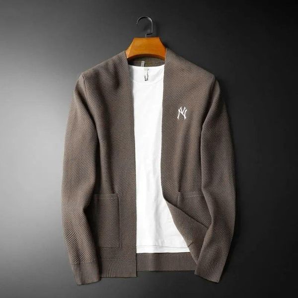 men's sweaters 2021 autumn handsome korean shawl casual long sleeve cardigan knitted sweater coat, White;black
men's sweaters 2021 autumn handsome korean shawl casual long sleeve cardigan knitted sweater coat, White;black