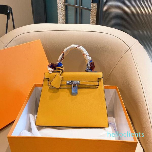 2020 new women original brand fashion luxurys designers leather clutch bag handbags 30cm gold silver buckle bags leather shoulder bags
2020 new women original brand fashion luxurys designers leather clutch bag handbags 30cm gold silver buckle bags leather shoulder bags