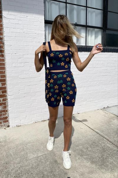 women's tracksuits women fashion close-fitting two-piece clothes set navy floral printed pattern boat neck vest and shorts unique style, Gray
women's tracksuits women fashion close-fitting two-piece clothes set navy floral printed pattern boat neck vest and shorts unique style, Gray