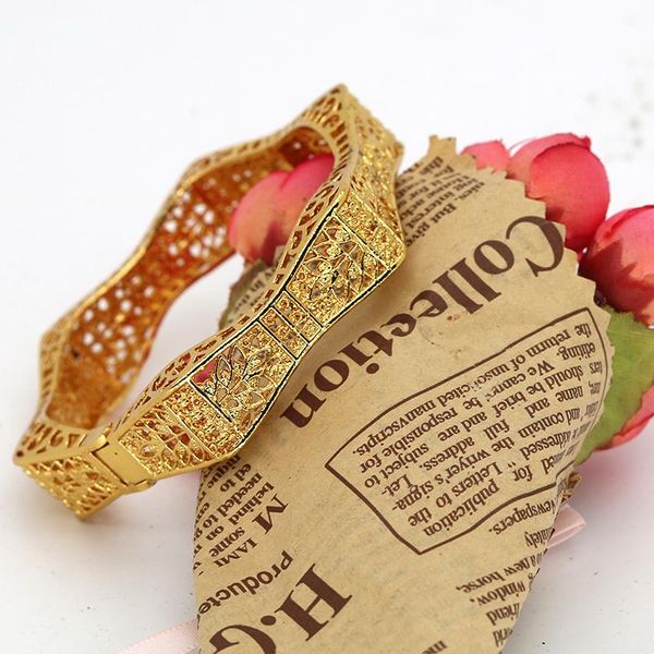 bangle 1pcs 24k gold color ethiopian africa bangles for women bridal saudi arabic bracelet wedding jewelry middle east articles, Black
bangle 1pcs 24k gold color ethiopian africa bangles for women bridal saudi arabic bracelet wedding jewelry middle east articles, Black