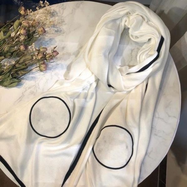 2021 fashion new classic white with black cotton ladies women cashmere scarf for women autumn and winter shawl scarf, Blue;gray
2021 fashion new classic white with black cotton ladies women cashmere scarf for women autumn and winter shawl scarf, Blue;gray