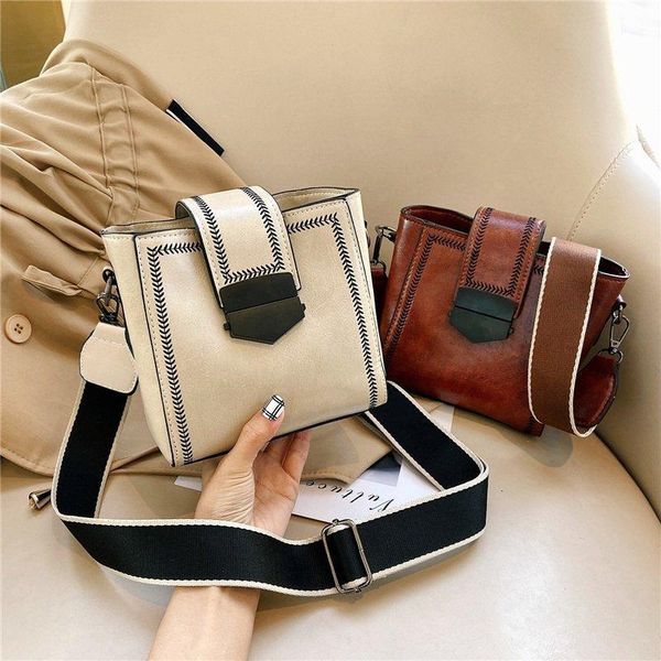 shoulder bags fashion small square bag bread mini pu leather female chain designer luxury handbag travel tote
shoulder bags fashion small square bag bread mini pu leather female chain designer luxury handbag travel tote