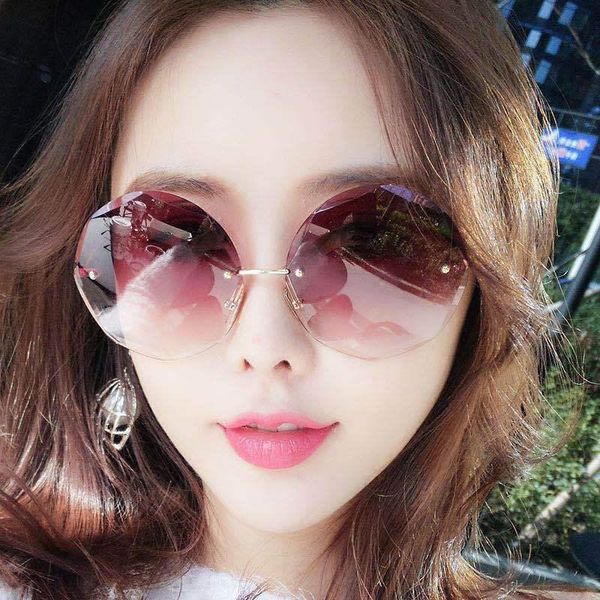 sunglasses polygonal trimming metal frameless gradient round women's ocean piece 2021 fashion brand design uv400, White;black
sunglasses polygonal trimming metal frameless gradient round women's ocean piece 2021 fashion brand design uv400, White;black