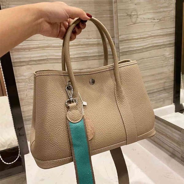 evening bags tote bag designer shoulder luxury handbag genuine leather high-quality high-capacity various styles fashion brand different col
evening bags tote bag designer shoulder luxury handbag genuine leather high-quality high-capacity various styles fashion brand different col