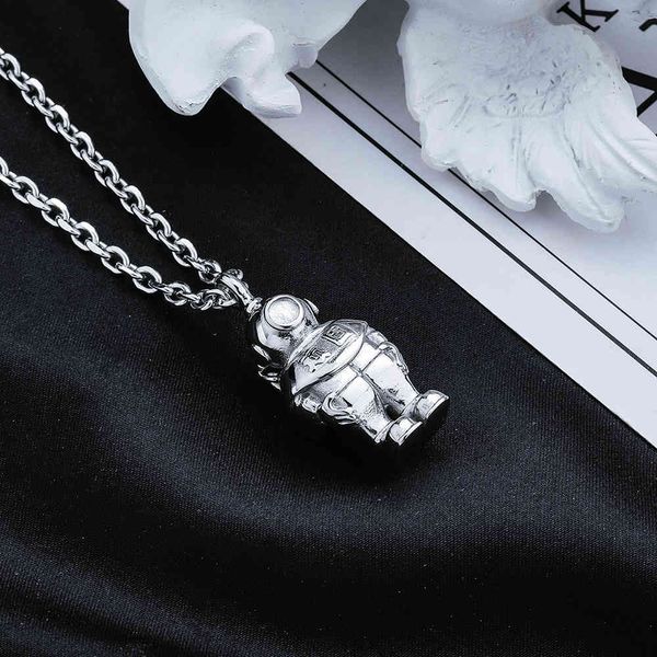personality astronaut pendant hip hop titanium steel necklace for men and women, Silver
personality astronaut pendant hip hop titanium steel necklace for men and women, Silver