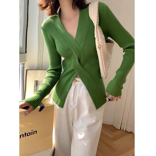 women's sweaters knitted sweater designer retro green v-neck long-sleeved wrap-around elegant fashion ladies office blouse, White;black
women's sweaters knitted sweater designer retro green v-neck long-sleeved wrap-around elegant fashion ladies office blouse, White;black