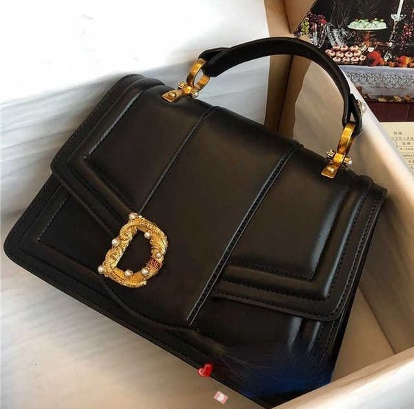 hanghhangbag luxury designer fashion hand handbag handbags backpack wallet purse shoulder crossbody tote bags mini bag baroque style le
hanghhangbag luxury designer fashion hand handbag handbags backpack wallet purse shoulder crossbody tote bags mini bag baroque style le