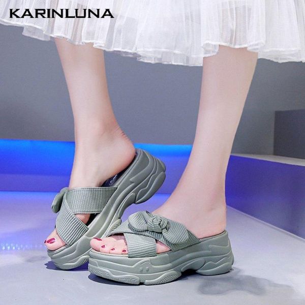 slippers karin 2021 dropship women slides high wedges peep toe platform butterfly-knot summer outside, Black
slippers karin 2021 dropship women slides high wedges peep toe platform butterfly-knot summer outside, Black