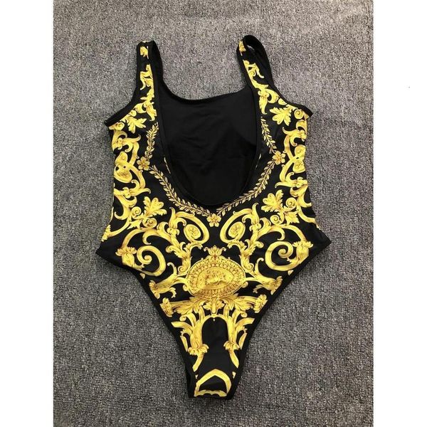 2021 fashion floral gold printing girl pop bikini impression female lady swimsuit suit standard dress swimming 4c28, White;black
2021 fashion floral gold printing girl pop bikini impression female lady swimsuit suit standard dress swimming 4c28, White;black