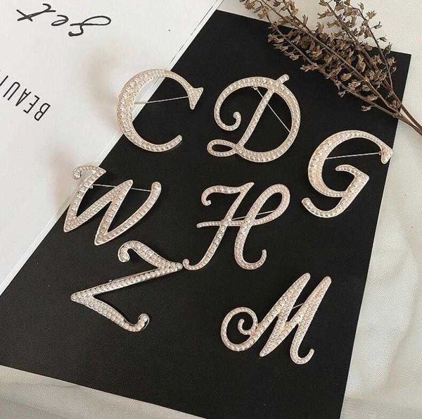 2020 new arrivals pearl english letter corsage high-end female big brand temperament coat sweater accessories big brooch fast delivery, Gray
2020 new arrivals pearl english letter corsage high-end female big brand temperament coat sweater accessories big brooch fast delivery, Gray