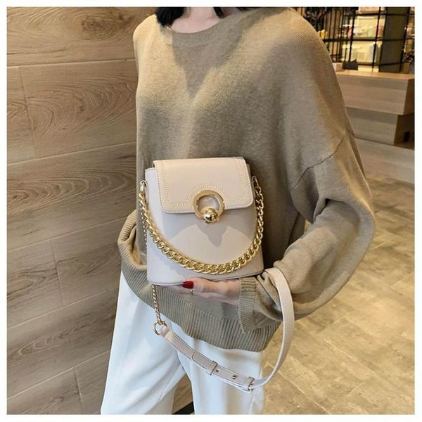 2021 new large-capacity fashion texture chain messenger bag luxury western style bucket bag shoulder
2021 new large-capacity fashion texture chain messenger bag luxury western style bucket bag shoulder