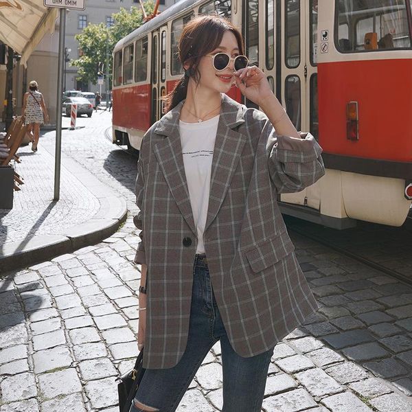 2021 spring elegant series women blazer coat double-breasted lapel gray plaid short jacket office feminino korean clothing, White;black
2021 spring elegant series women blazer coat double-breasted lapel gray plaid short jacket office feminino korean clothing, White;black