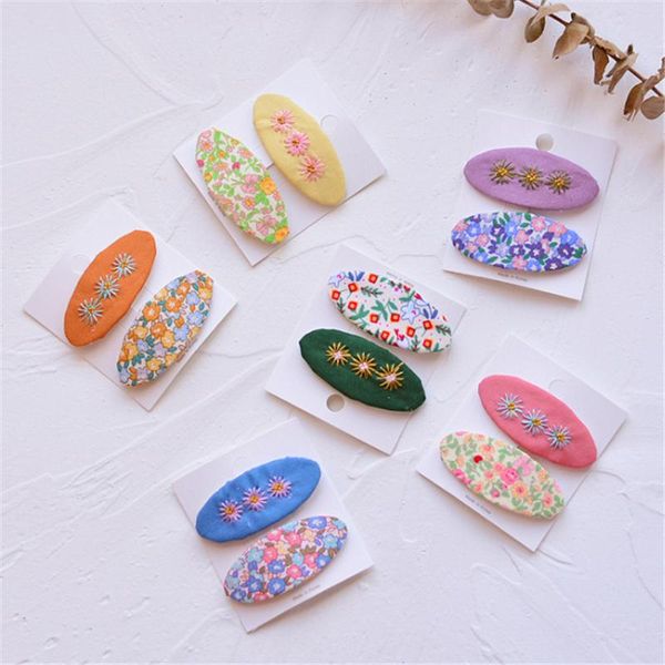 hair accessories 12set/lot fashion sweet girl floral fabric oval bb clip children simple cute embroidery flower hairpin kids, Slivery;white
hair accessories 12set/lot fashion sweet girl floral fabric oval bb clip children simple cute embroidery flower hairpin kids, Slivery;white