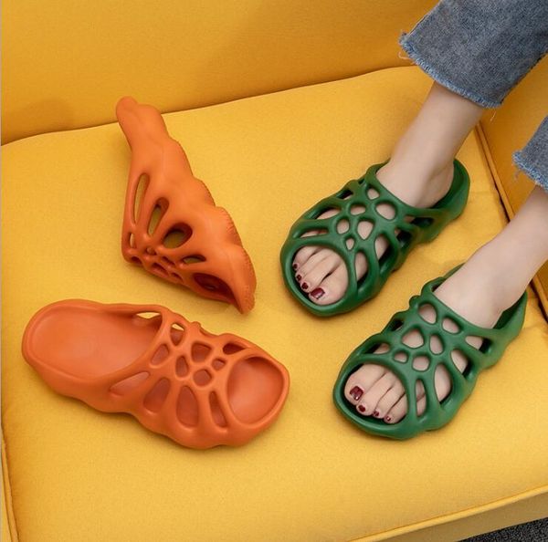 slippers 2021 home women/men summer fashion skull thick bottom increase indoor couple soft sandals, Black
slippers 2021 home women/men summer fashion skull thick bottom increase indoor couple soft sandals, Black