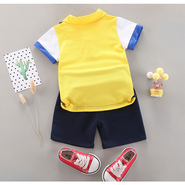2021 summer new selling boys striped lapel button color-blocking hedging t-shirt sports shorts two-piece suit, White 
2021 summer new selling boys striped lapel button color-blocking hedging t-shirt sports shorts two-piece suit, White