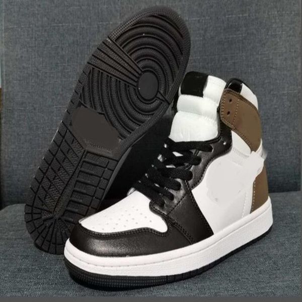 eur36-47 basketball shoes jumpman 1s og high twist lucky green bio hack reflective white royal chicago toe obsidian unc patent runningee3x
eur36-47 basketball shoes jumpman 1s og high twist lucky green bio hack reflective white royal chicago toe obsidian unc patent runningee3x