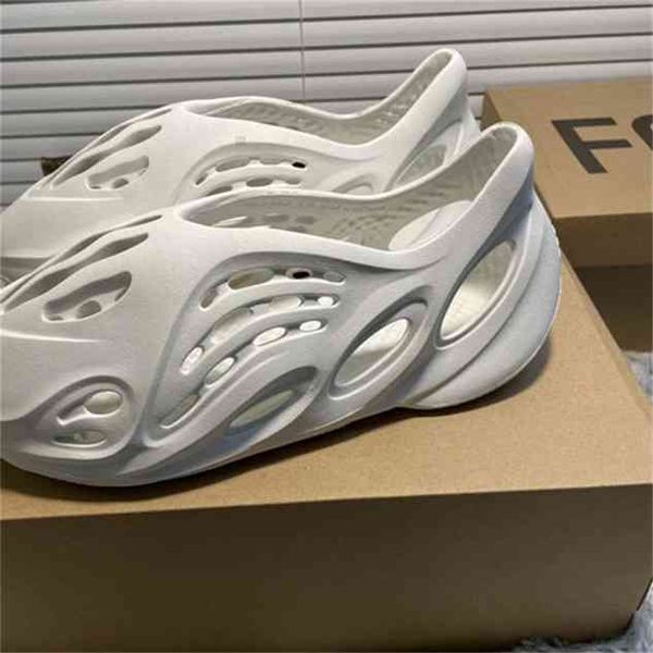 fashion brand slippers foam men super great quality runner outdoor basketball football soccer sneakers sports sandal leisure gift summer par, Black
fashion brand slippers foam men super great quality runner outdoor basketball football soccer sneakers sports sandal leisure gift summer par, Black