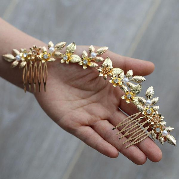 hair clips & barrettes floralbride handmade baroque style copper alloy leaf pearls zircon bridal comb wedding women jewelry accessories, Golden;silver
hair clips & barrettes floralbride handmade baroque style copper alloy leaf pearls zircon bridal comb wedding women jewelry accessories, Golden;silver