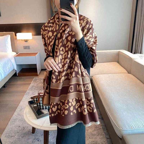 scarf neckerchief scarves 2021 autumn and winter imitation cashmere lengthened thickened warm women's fashion decoration shawl tassel, Blue;gray
scarf neckerchief scarves 2021 autumn and winter imitation cashmere lengthened thickened warm women's fashion decoration shawl tassel, Blue;gray