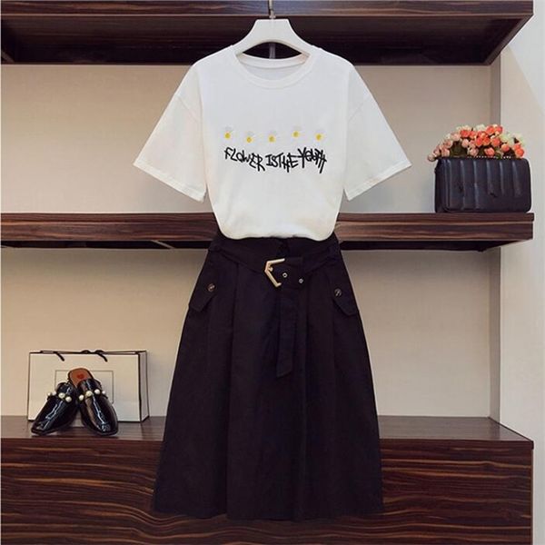 summer fashion elegant ol casual two piece set floral embroidery white cotton tshirt with a-line belt skirt suits 210602
summer fashion elegant ol casual two piece set floral embroidery white cotton tshirt with a-line belt skirt suits 210602