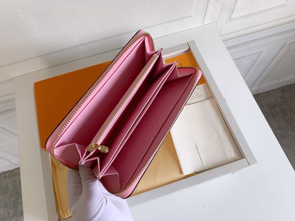 2021 luxury designer gradient women's wallet leather long purse classic letter printing women clutch bags card holder fashion zipper po, Red;black
2021 luxury designer gradient women's wallet leather long purse classic letter printing women clutch bags card holder fashion zipper po, Red;black