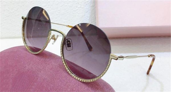 new design woman sunglasses 69u round metal half frame inlaid with diamonds popular fashion style uv400 protective glasses quality, White;black
new design woman sunglasses 69u round metal half frame inlaid with diamonds popular fashion style uv400 protective glasses quality, White;black