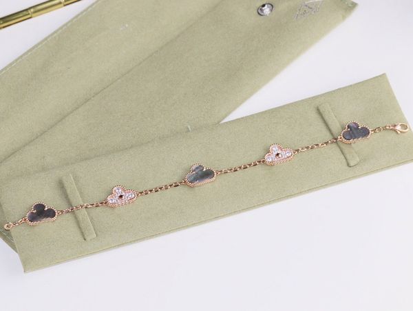 luxurious quality s925 silver punk bracelet grey shell and diamond for women charm party jewelry gift ps3446, Golden;silver
luxurious quality s925 silver punk bracelet grey shell and diamond for women charm party jewelry gift ps3446, Golden;silver