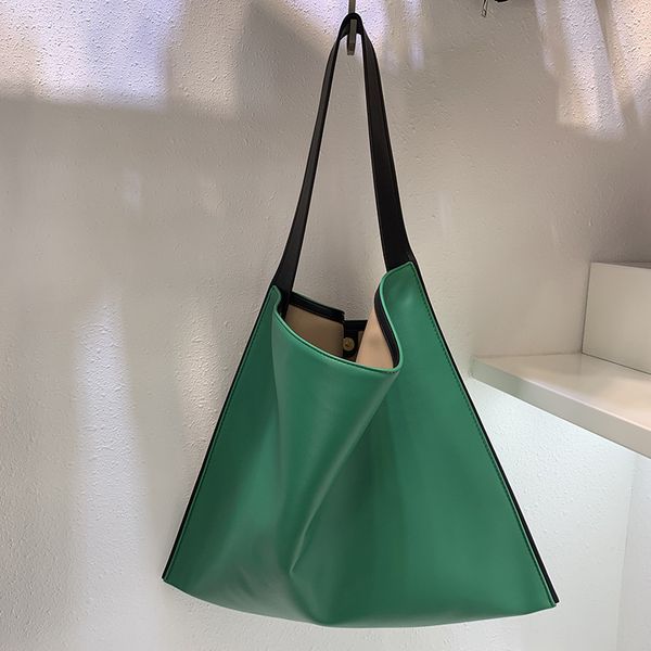 jorge xia soft pitot bag minimalist style with green large capacity one shoulder texture underarm women's, Black;red
jorge xia soft pitot bag minimalist style with green large capacity one shoulder texture underarm women's, Black;red