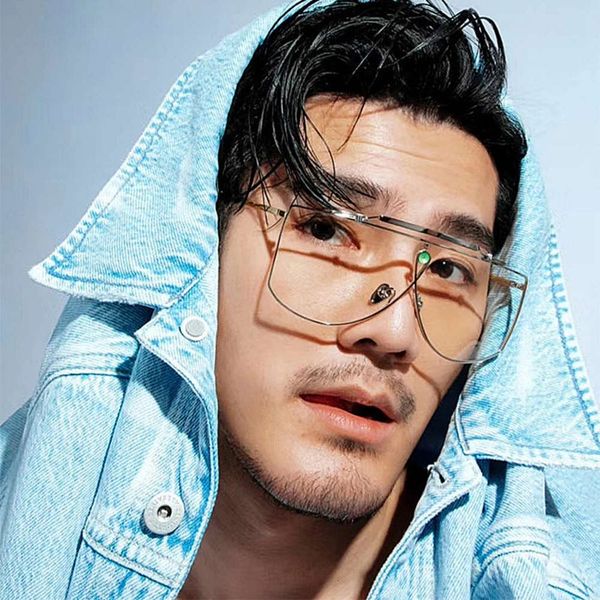 2021 new cool Sunglasses one piece neutral one piece personalized color contrast trend Sunglasses 2595, White;black
2021 new cool Sunglasses one piece neutral one piece personalized color contrast trend Sunglasses 2595, White;black