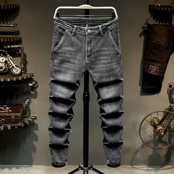 autumn and winter fashion jeans slim small feet korean trousers men's casual pants youth versatile, Blue
autumn and winter fashion jeans slim small feet korean trousers men's casual pants youth versatile, Blue