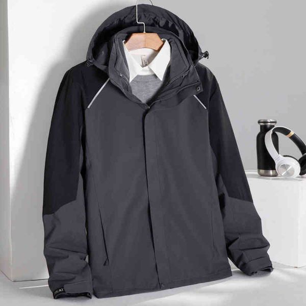 jacket men's coat autumn and winter new hooded waterproof windproof stormsuit wo same three in one or two-piece set, Black;brown
jacket men's coat autumn and winter new hooded waterproof windproof stormsuit wo same three in one or two-piece set, Black;brown