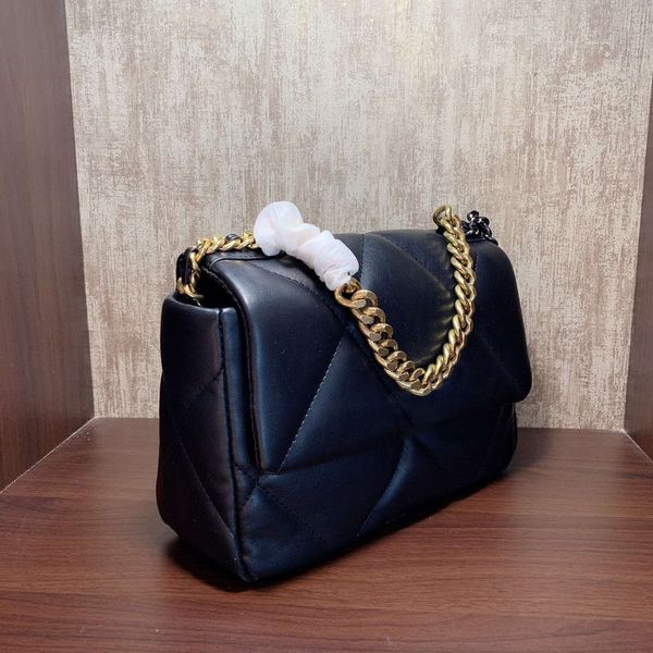 brand bags channel luxury handbags genuine leather flap woman bag 2020 new clutch shoulder small female package
brand bags channel luxury handbags genuine leather flap woman bag 2020 new clutch shoulder small female package
