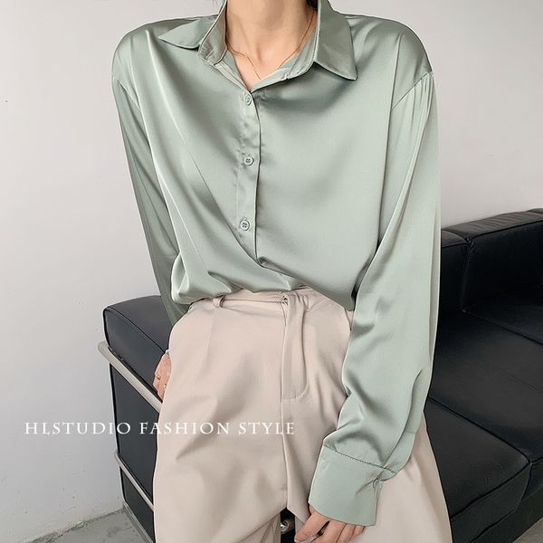 2021 new satin turn down collar shirt female retro solid loose casual all match jacket high-quality simple blouse women pabh, White;black
2021 new satin turn down collar shirt female retro solid loose casual all match jacket high-quality simple blouse women pabh, White;black