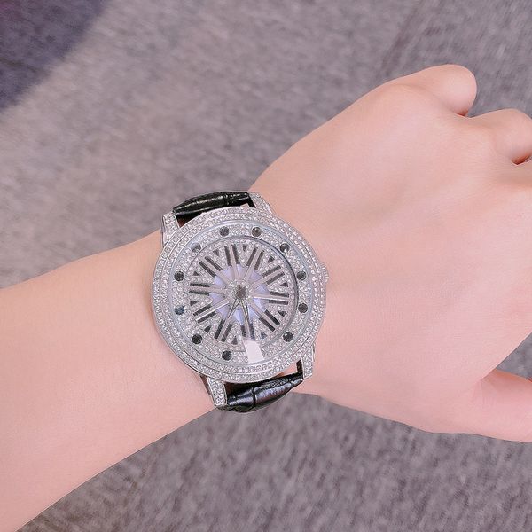 european and american fashion high-end 2020 new uncle peter pan same style full diamond watch fm good luck comes men and women fashion trend, Slivery;brown
european and american fashion high-end 2020 new uncle peter pan same style full diamond watch fm good luck comes men and women fashion trend, Slivery;brown