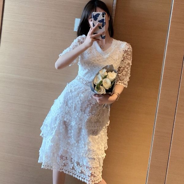 2021 runway designer summer new women's fashion casual party gentlewoman elegant chic mesh embroidered midi dress 0dmo, Black;gray
2021 runway designer summer new women's fashion casual party gentlewoman elegant chic mesh embroidered midi dress 0dmo, Black;gray