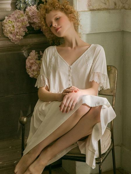 2019 summer white cotton sweet women's nightgowns soft loose sleepwear elegant vintage princess lace night dress 19523, Black;red
2019 summer white cotton sweet women's nightgowns soft loose sleepwear elegant vintage princess lace night dress 19523, Black;red
